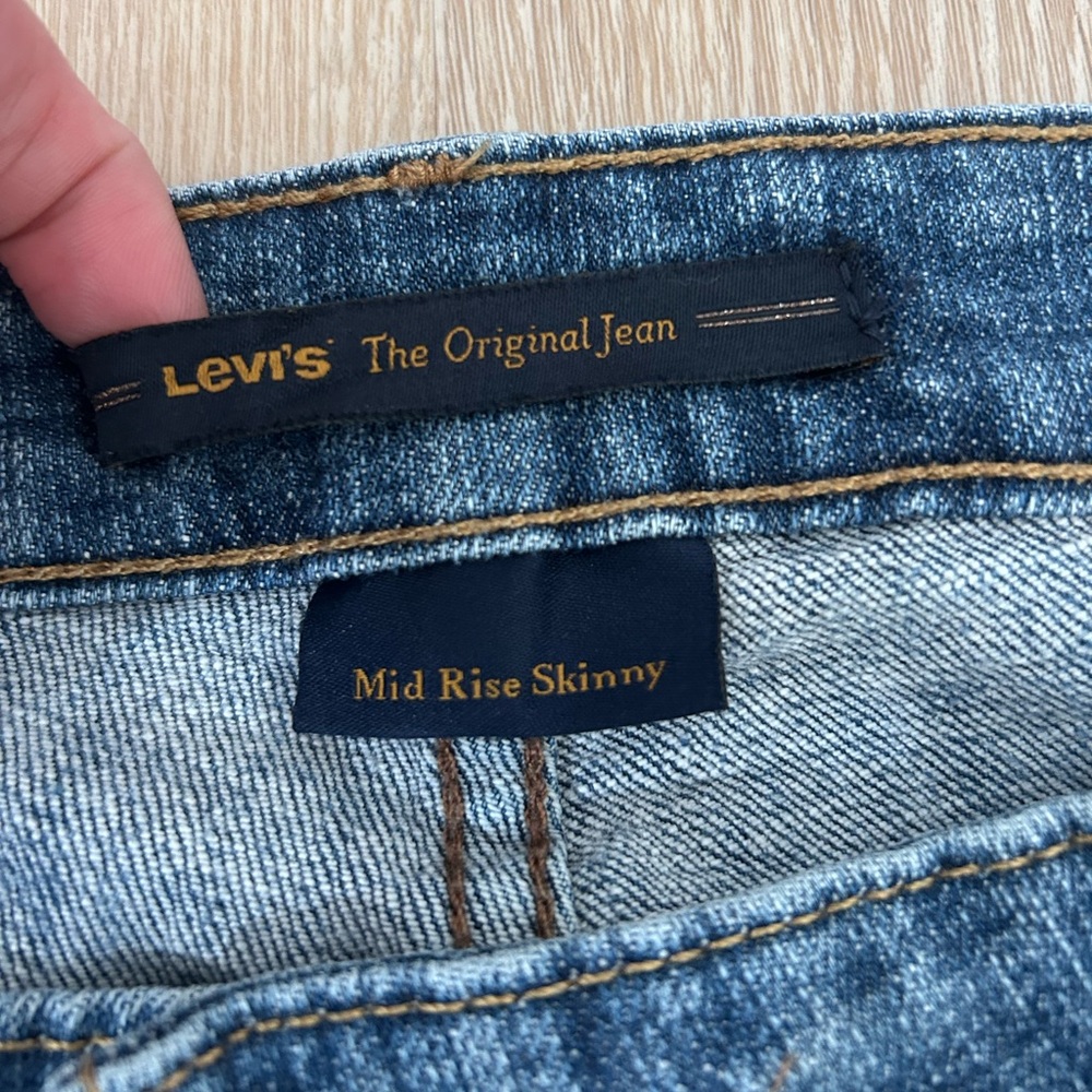 Levis The Original Jean Mid Rise Skinny Medium Wash 5 Pocket Size 16 Women’s - Picture 2 of 9